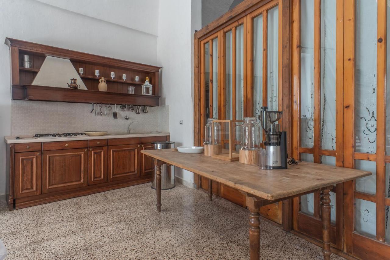 Bed and Breakfast Palazzo Ashian Acquarica del Capo Exterior foto