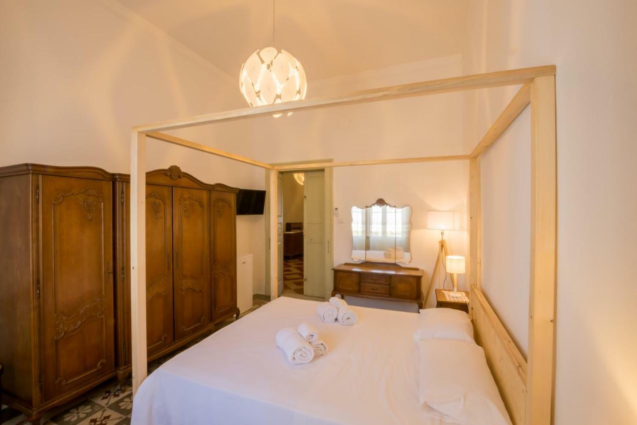 Bed and Breakfast Palazzo Ashian Acquarica del Capo Exterior foto