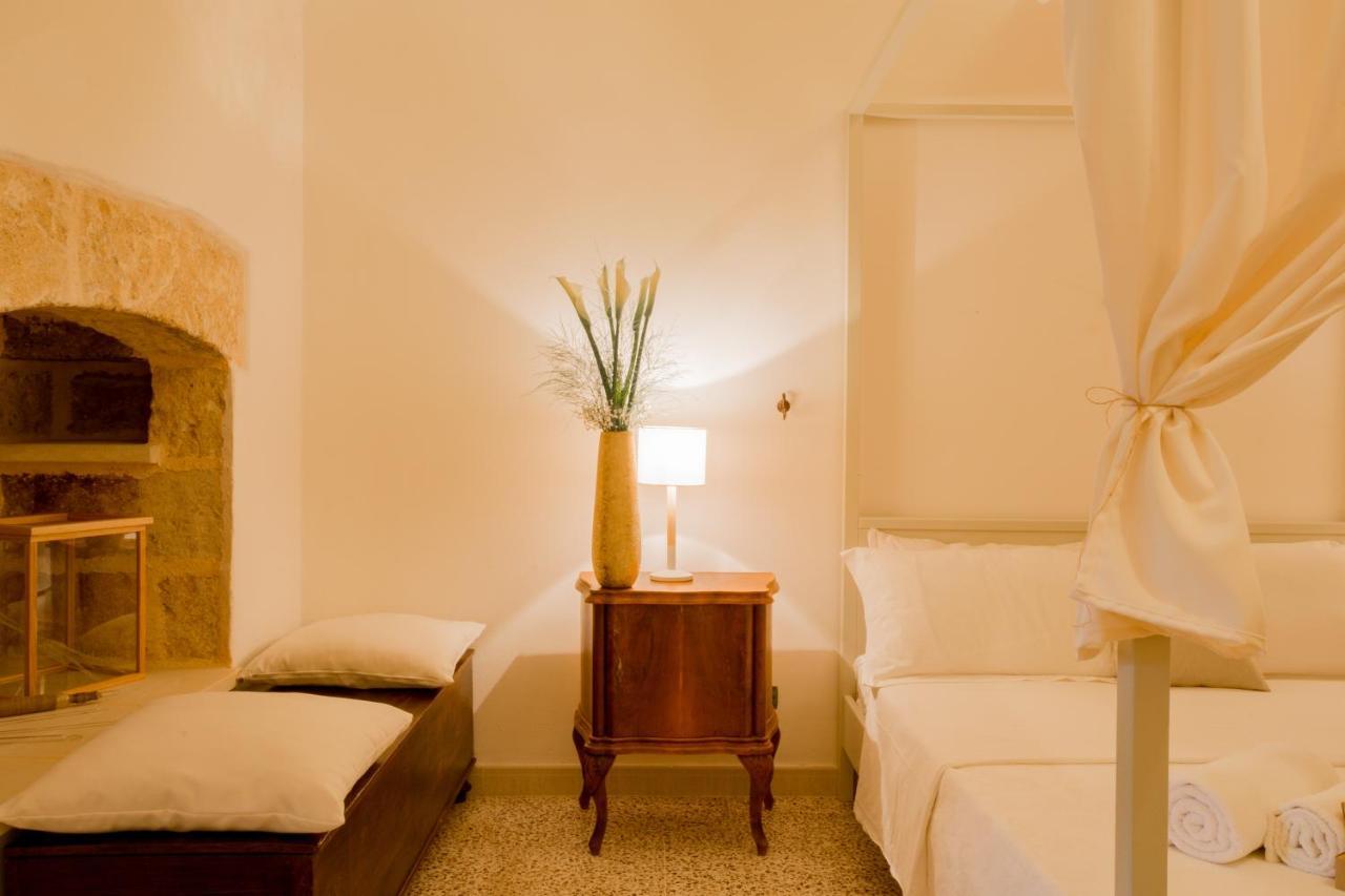 Bed and Breakfast Palazzo Ashian Acquarica del Capo Exterior foto